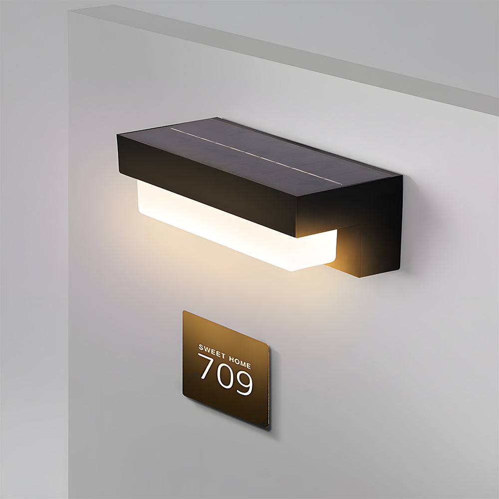 Tralivo Outdoor Wall Light