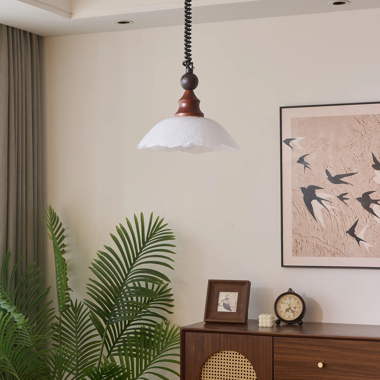 Movella Pendant Light