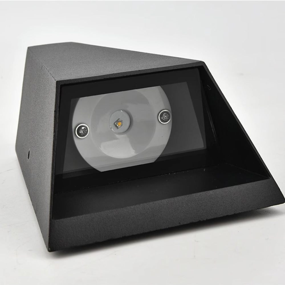 Rellisto Outdoor Wall Light