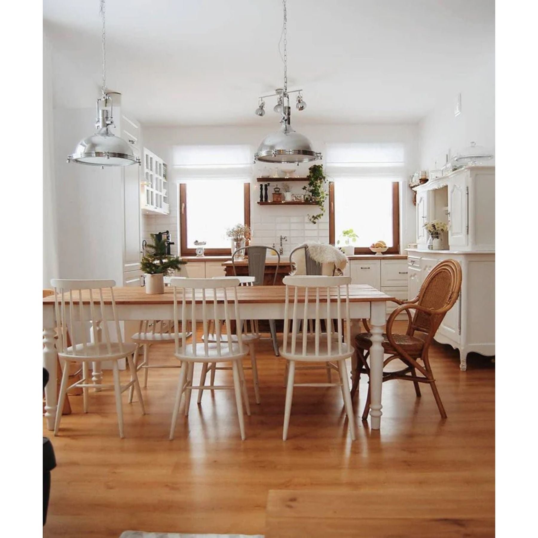 Levira Pendant Light