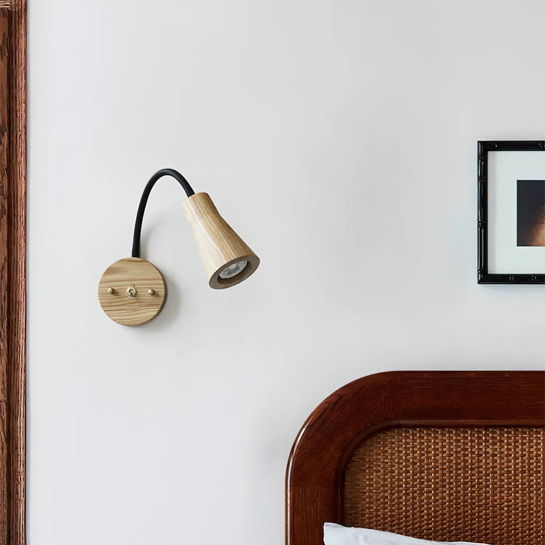 Sifo Wooden Wall Light