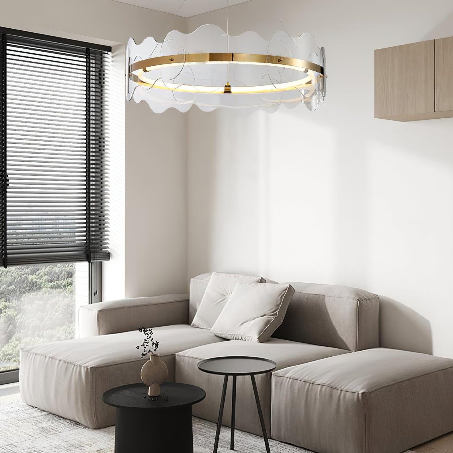 Acrylon Waved Pendant Light