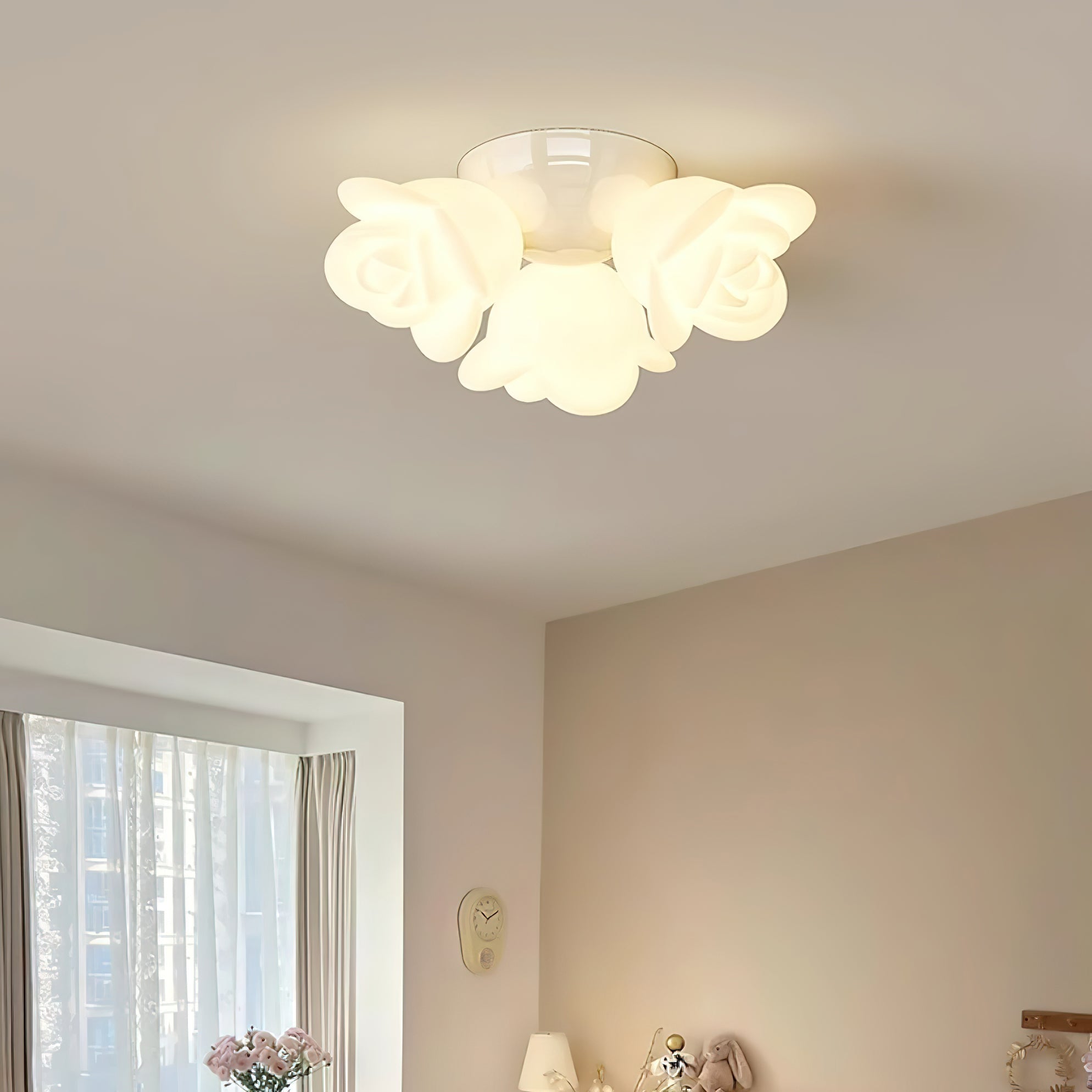 Alysa Flower Ceiling Light
