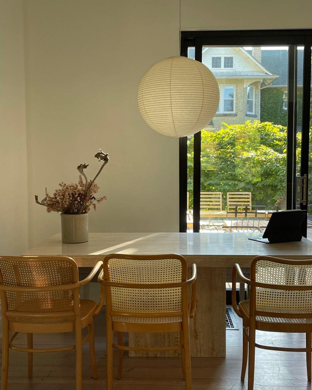 Dituli Globe Pendant Light