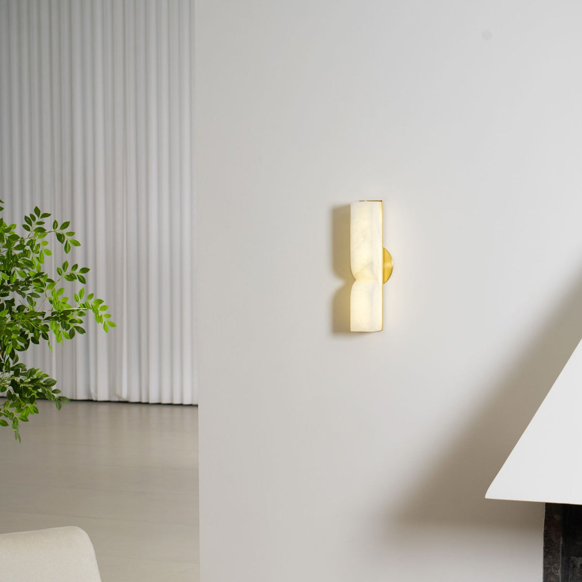 Travo Sculptural Wall Light
