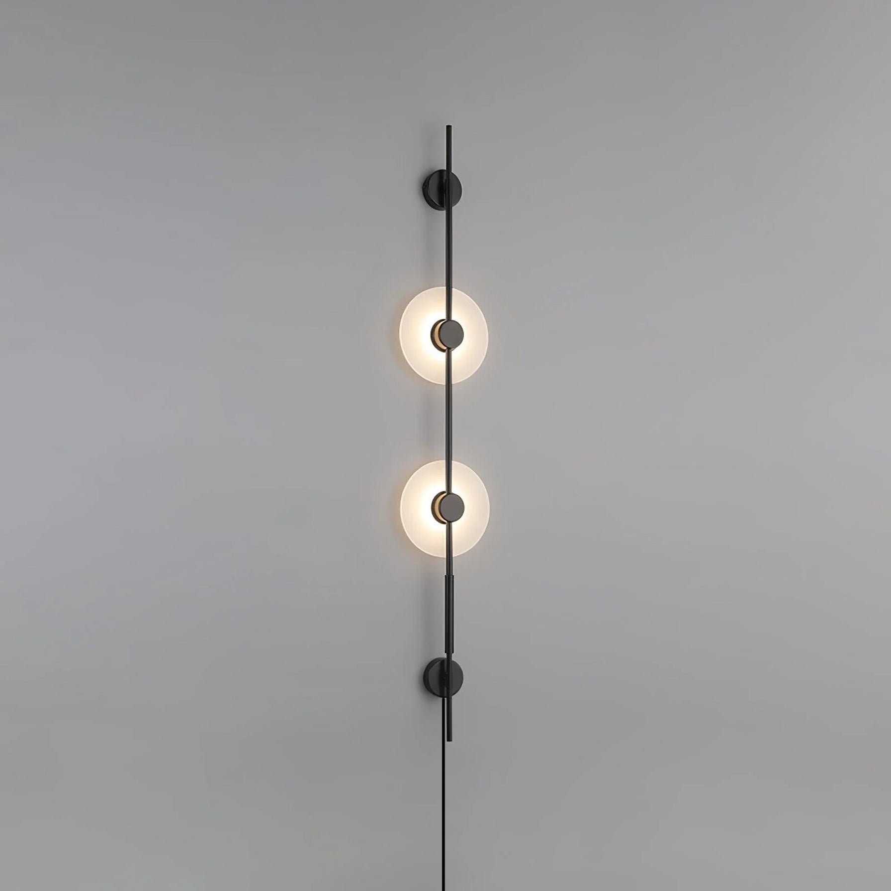 Duelsy Vertical Wall Light With Plug