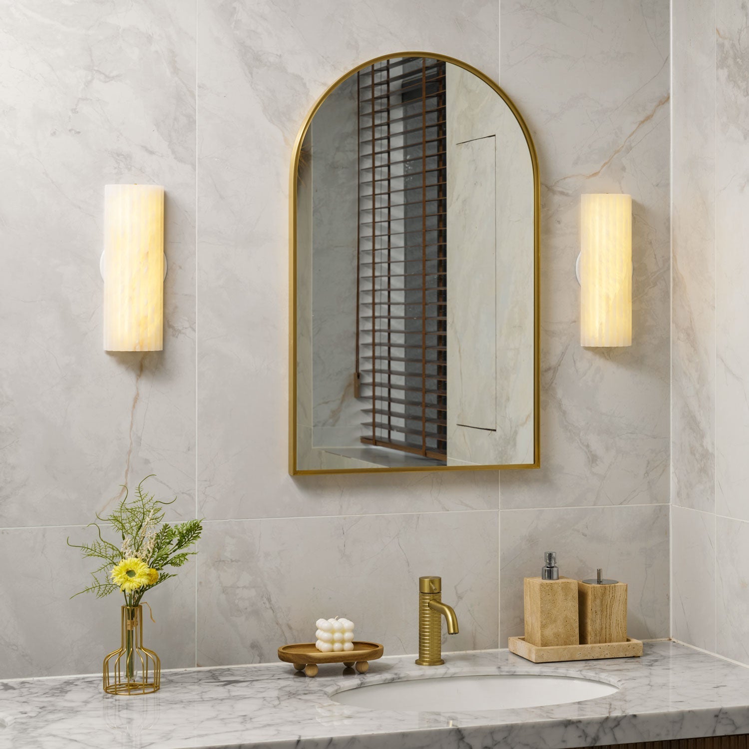 Elviya Alabaster Wall Light