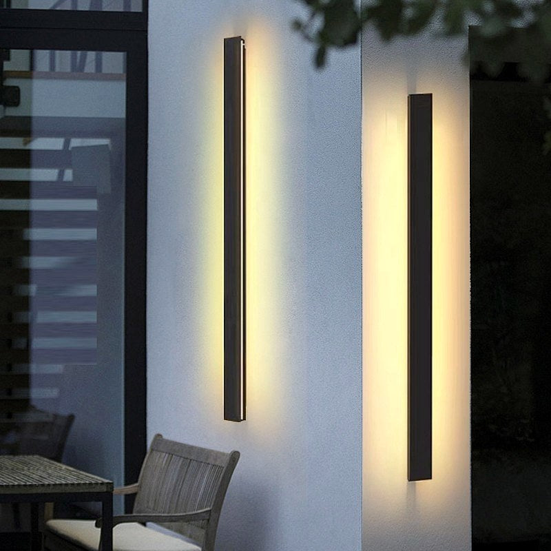 Toravio Outdoor Wall Light