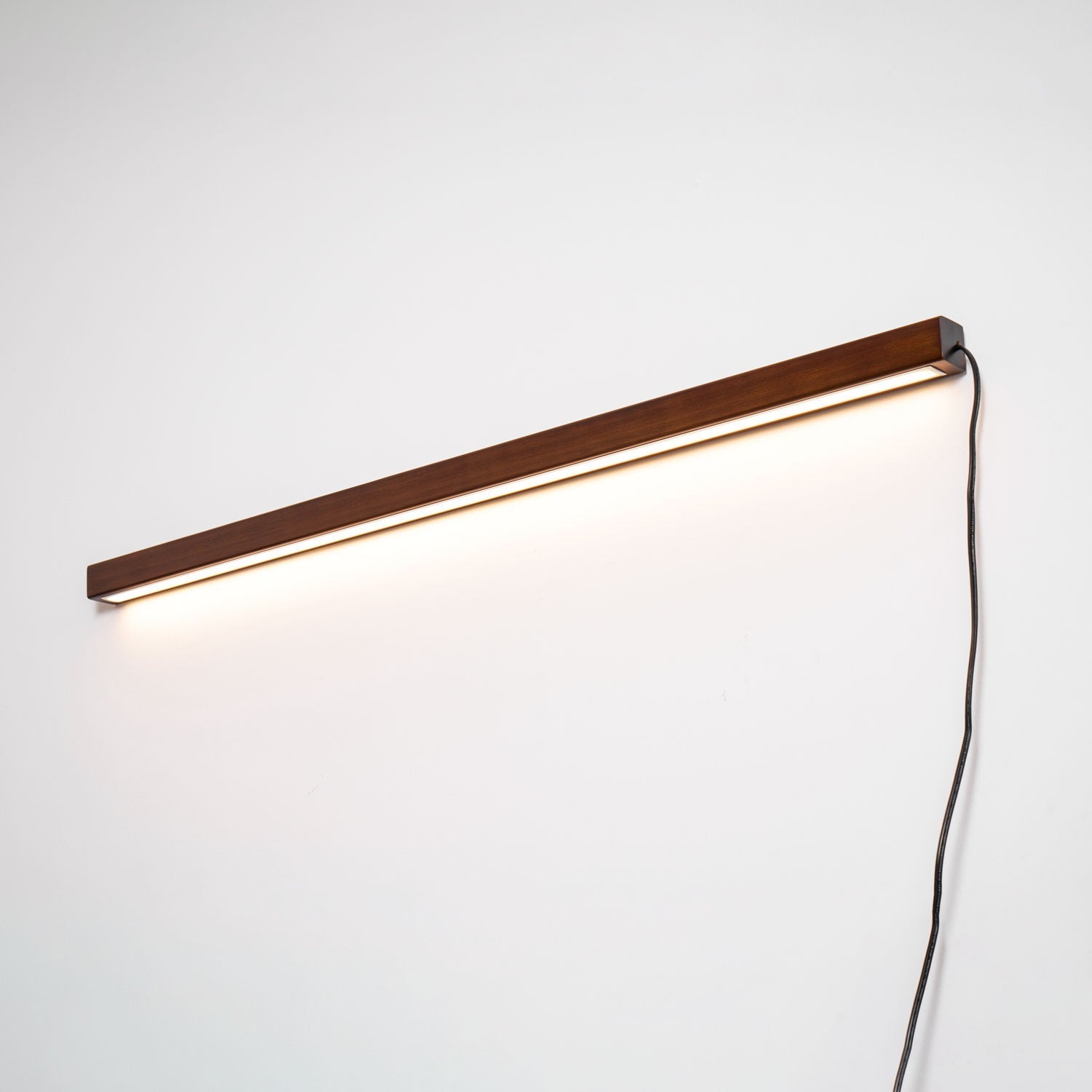 Aerelo Wall Light