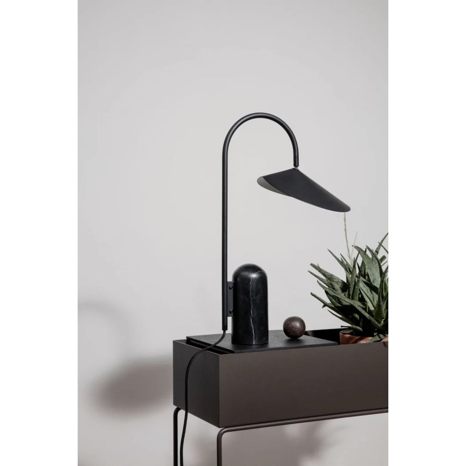 Arumce Table Lamp