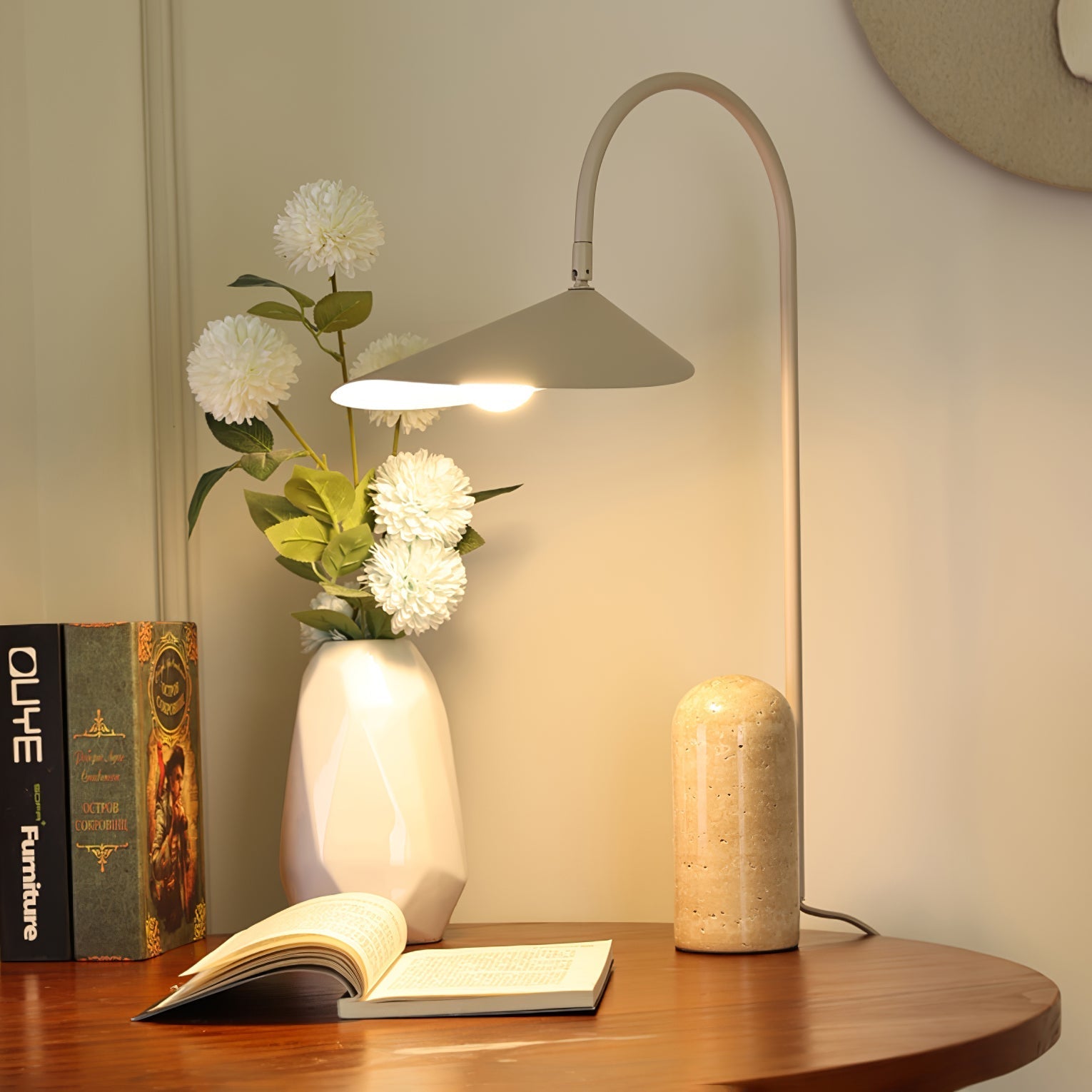 Arumce Table Lamp