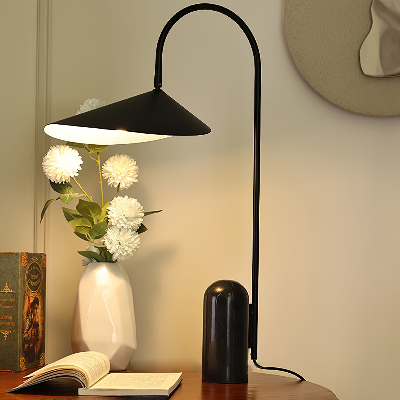 Arumce Table Lamp