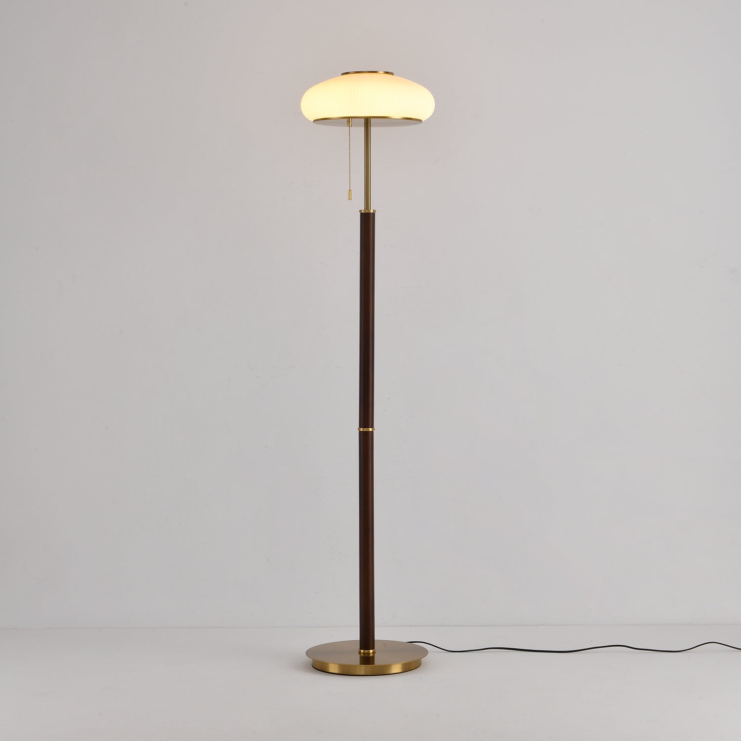 Matsuteko Slim Floor Lamp