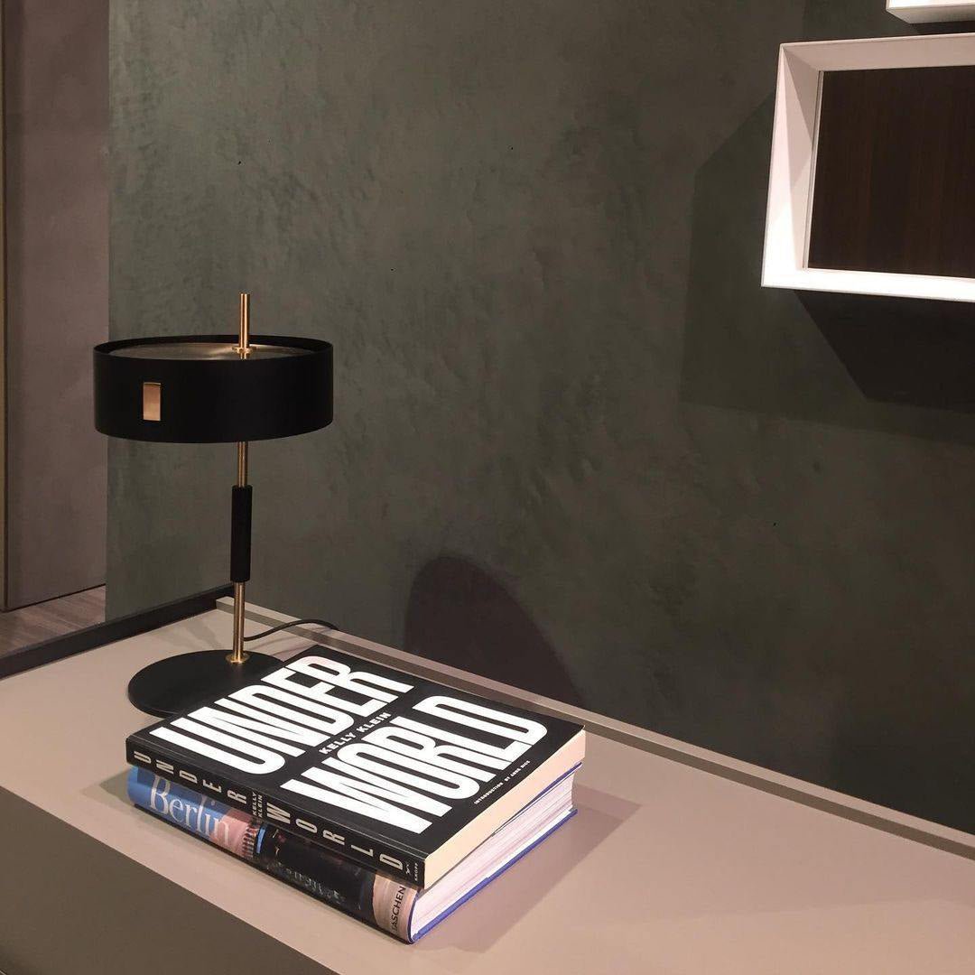 Arinezza Table Lamp