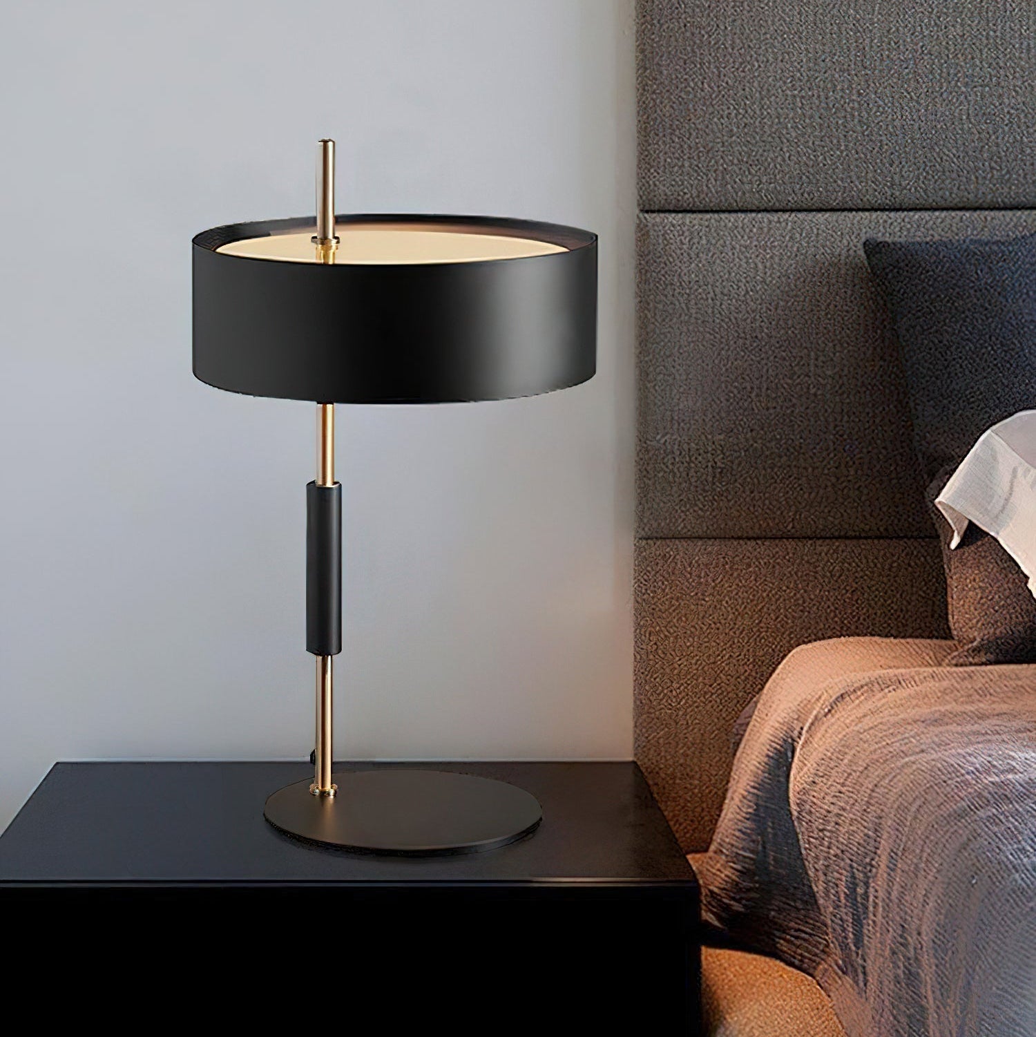 Arinezza Table Lamp