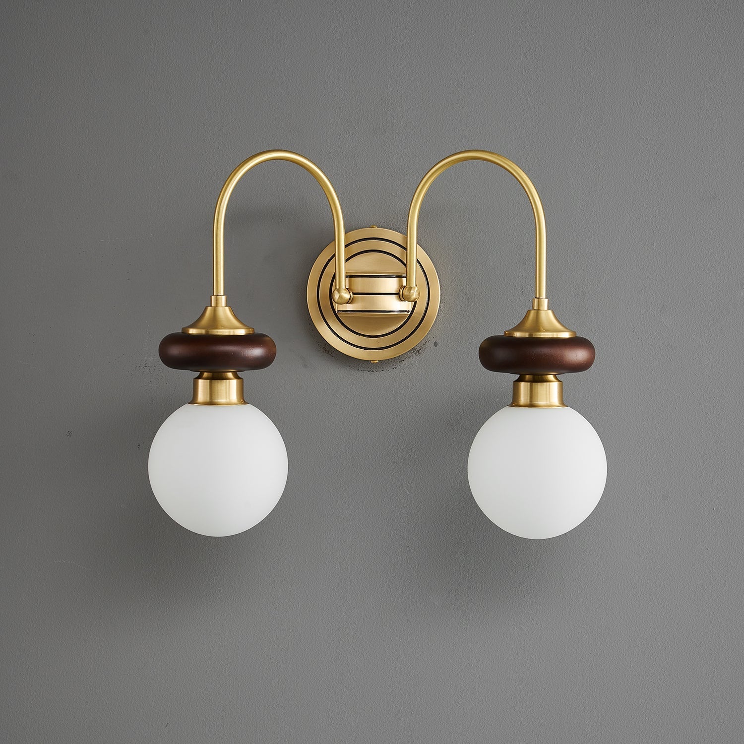 Belcon Wall Light