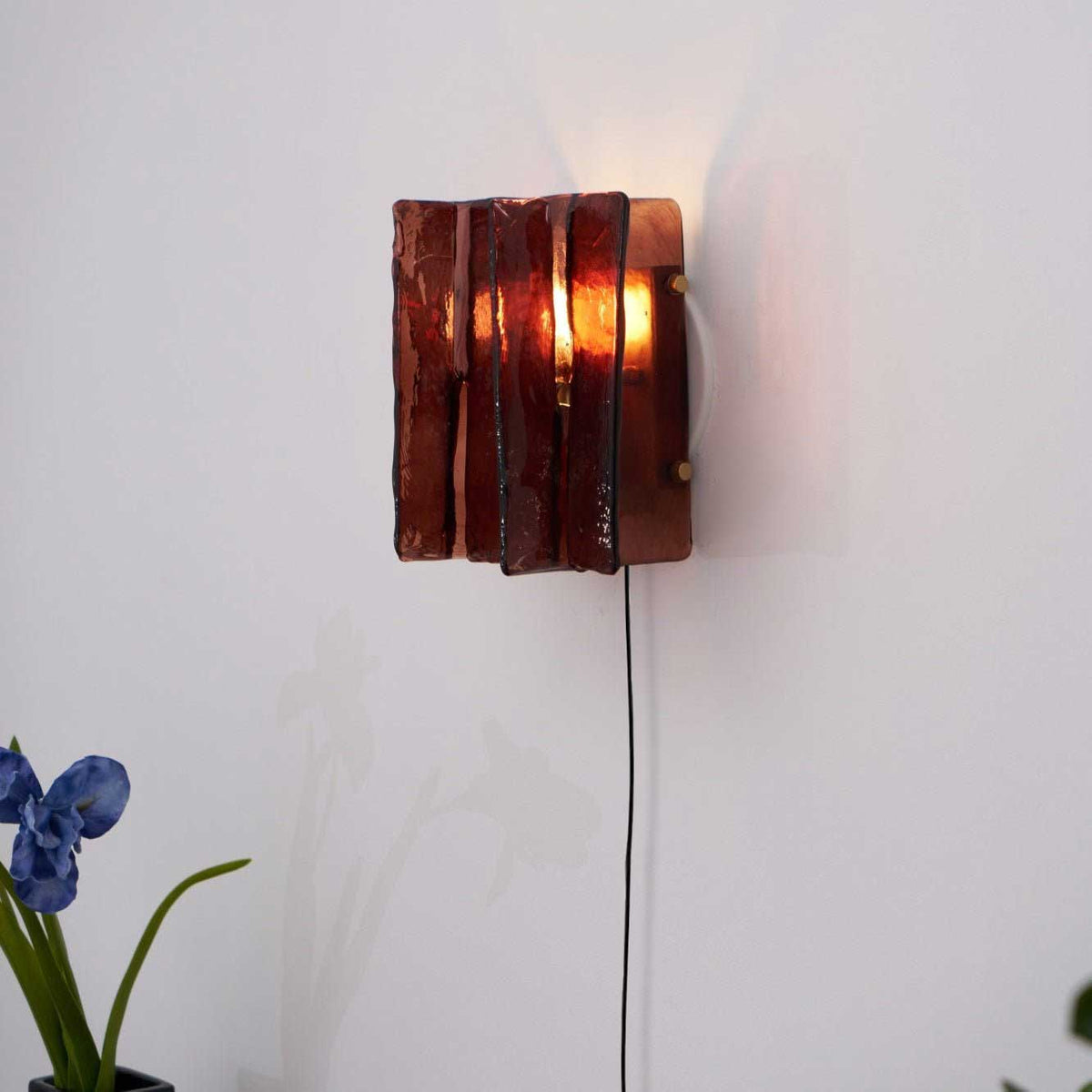 Thevena Wall Light