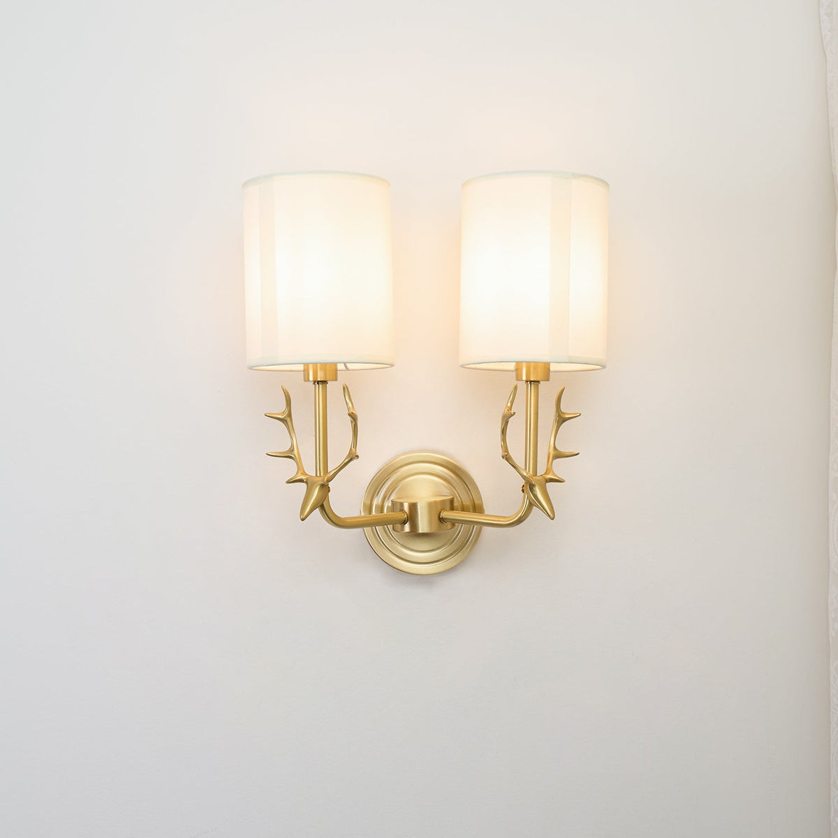 Varara Deer Wall Light
