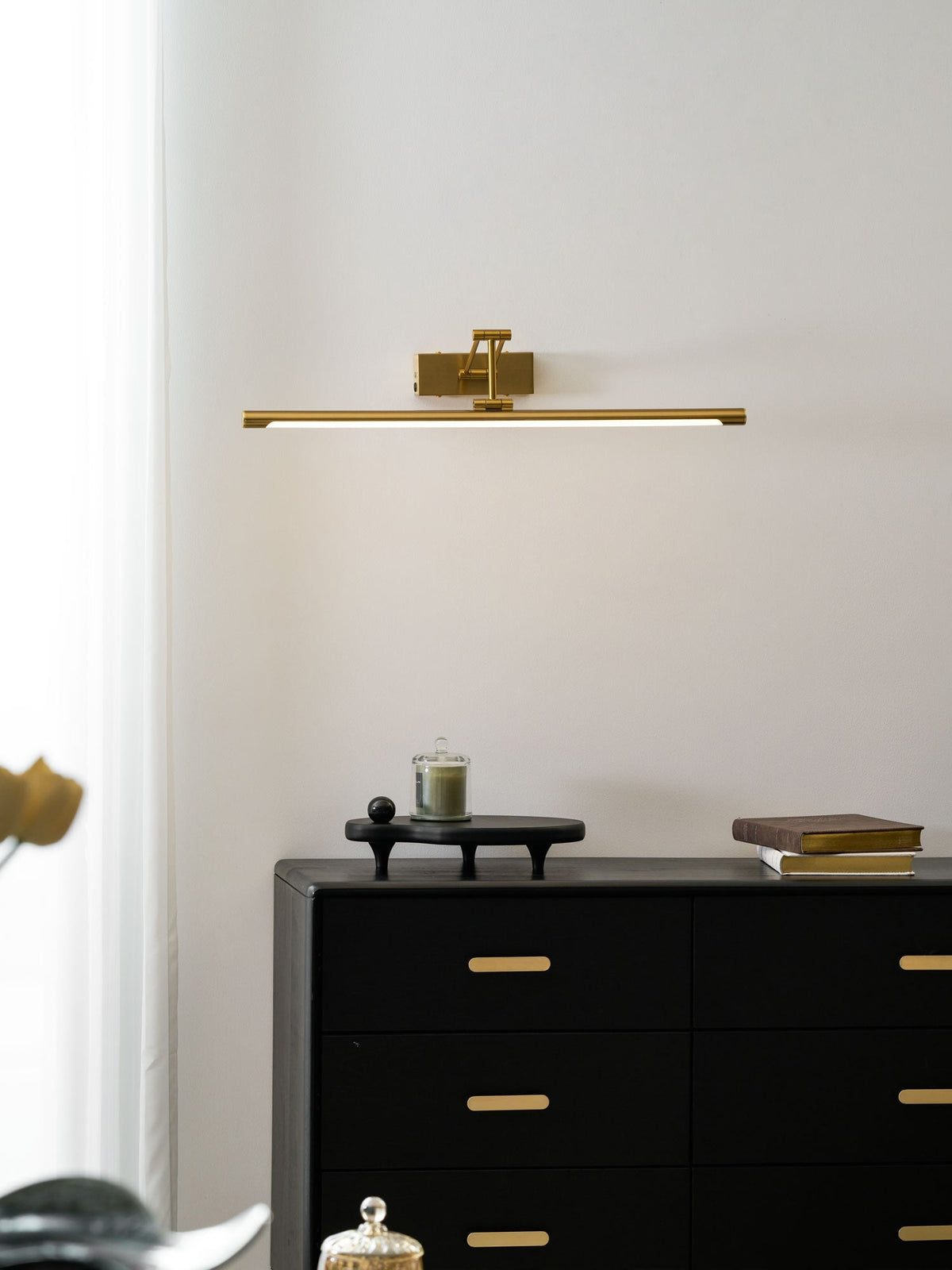 Jesora Linear Wall Light