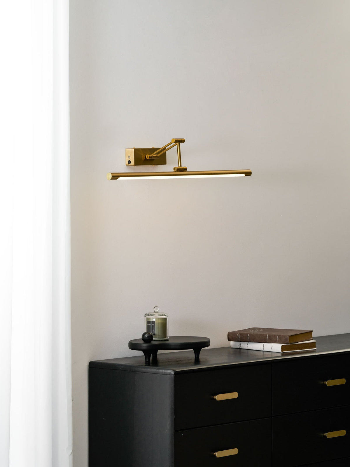 Jesora Linear Wall Light
