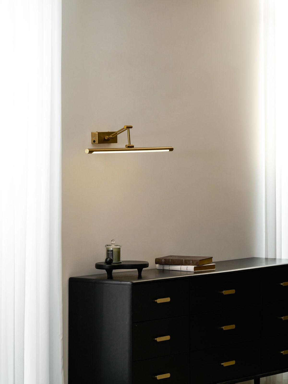 Jesora Linear Wall Light