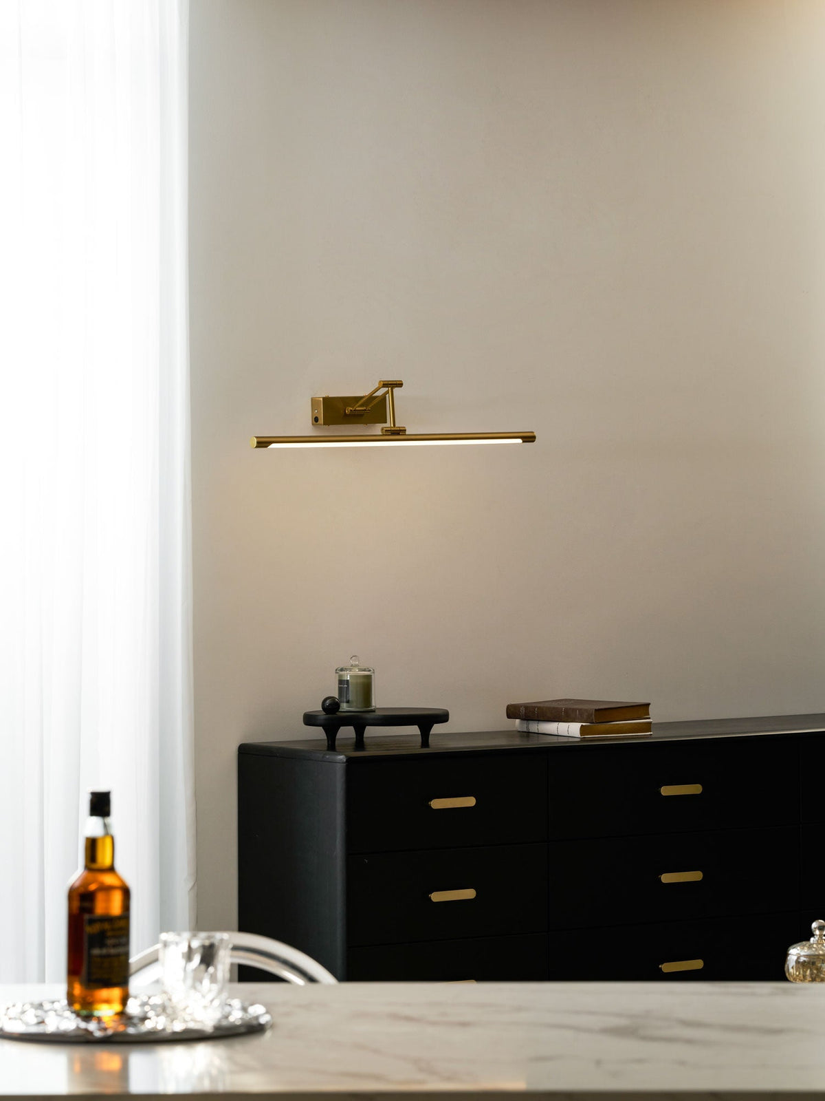 Jesora Linear Wall Light