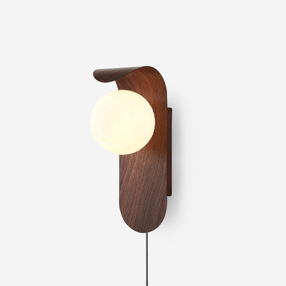 Lyrace Wall Light
