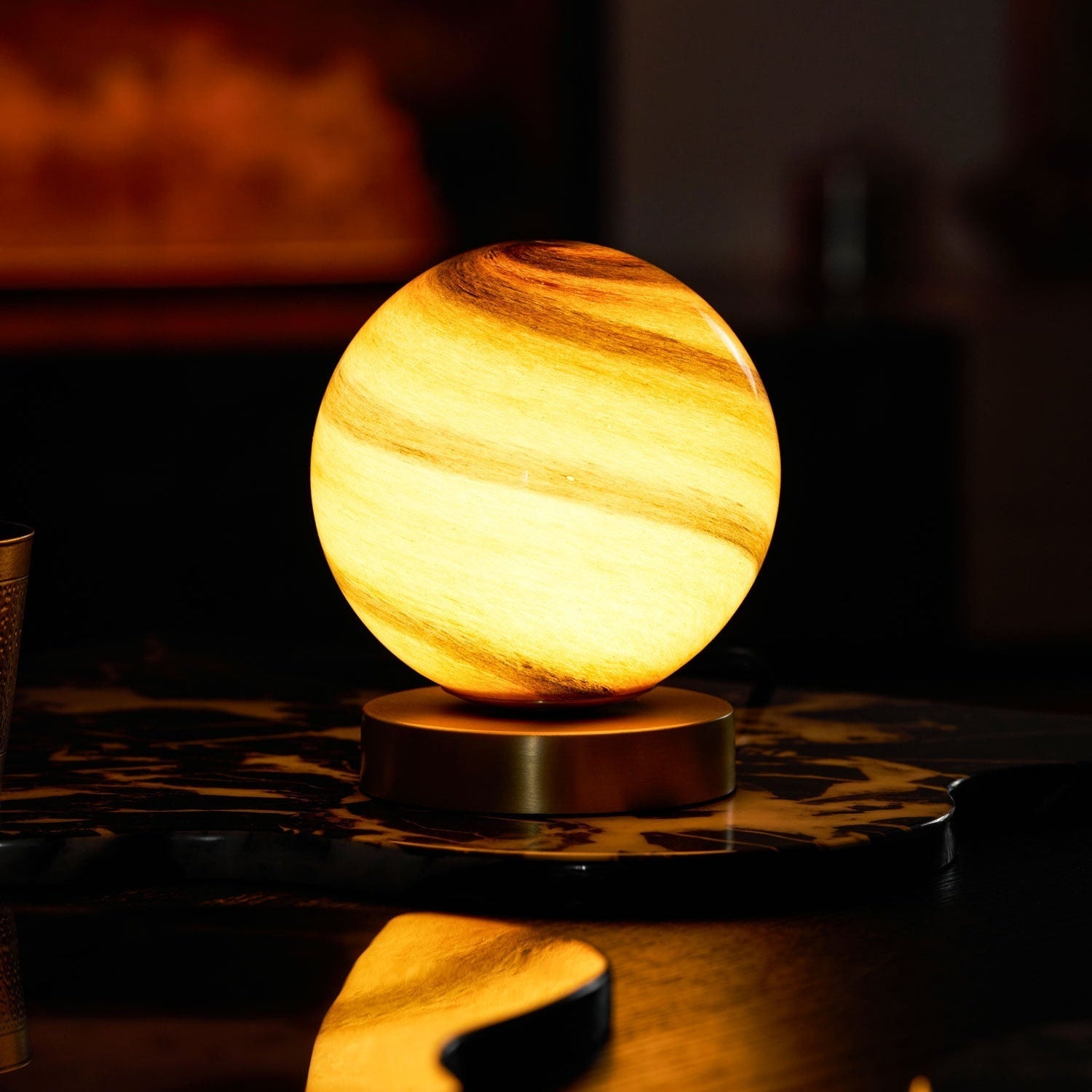 Romelty Table Lamp