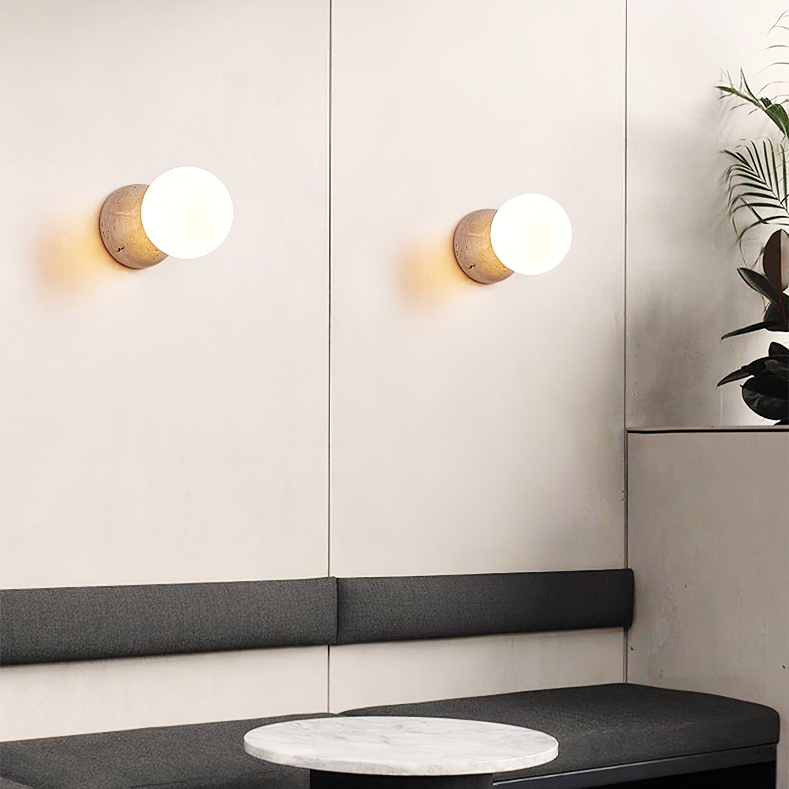 Femmel Wall Light