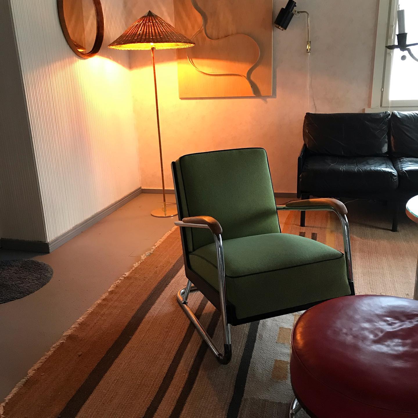 Amora Floor Lamp