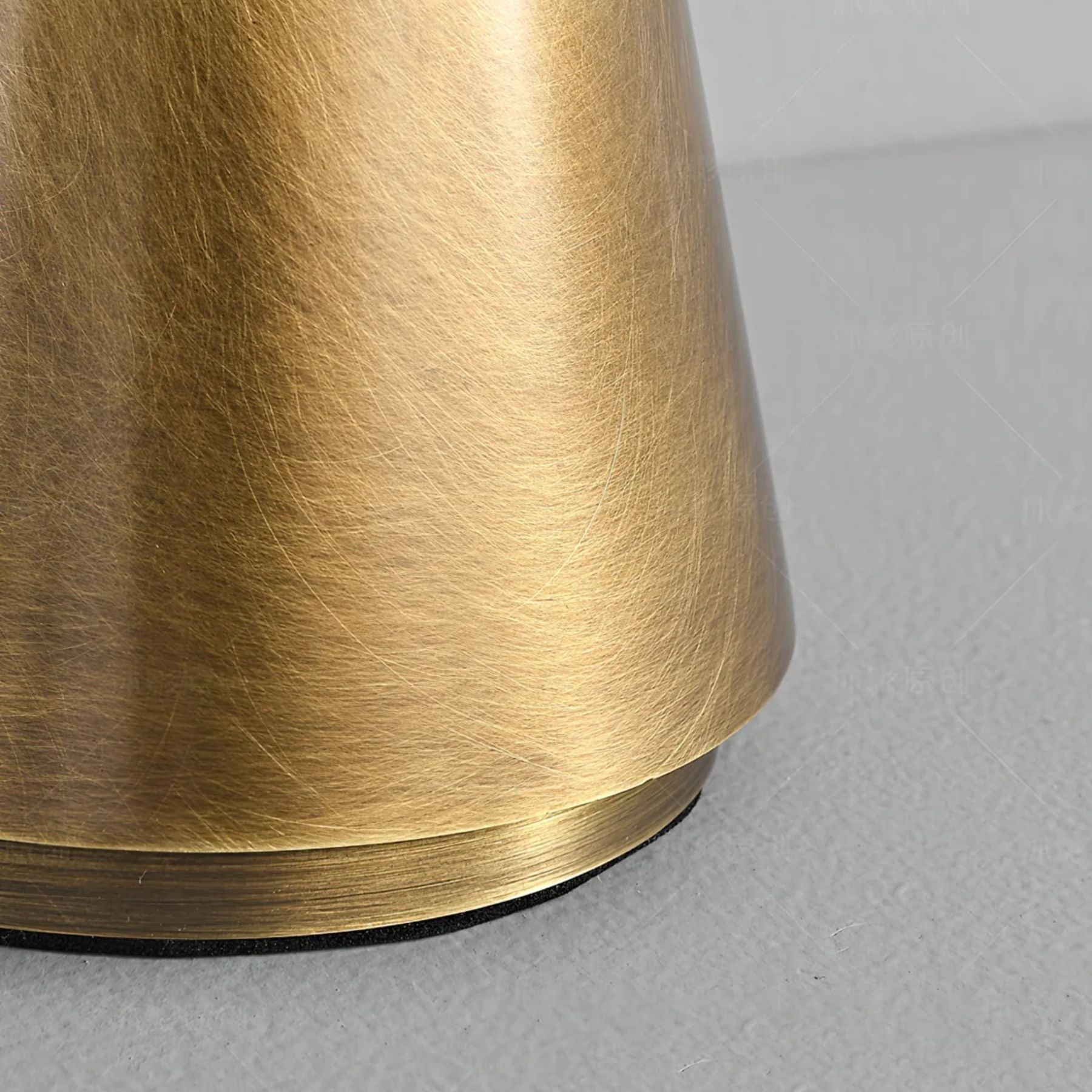Glismo Table Lamp