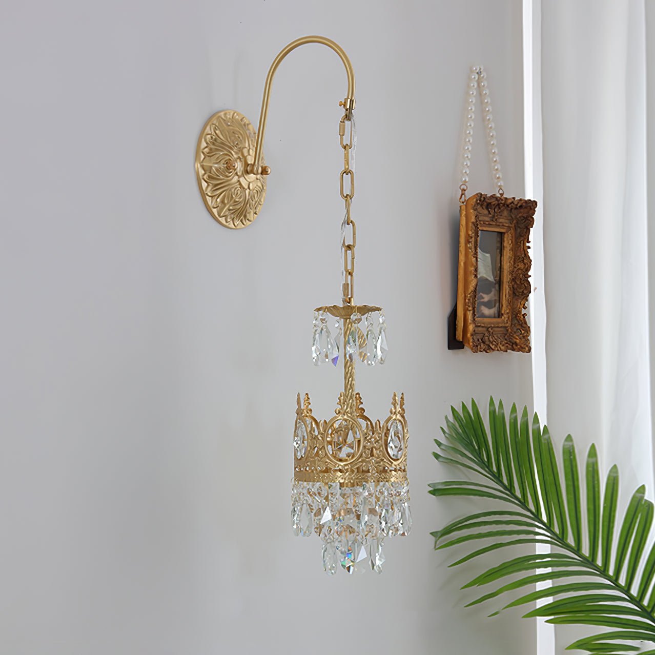 Qelin Crystal Crown Wall Light
