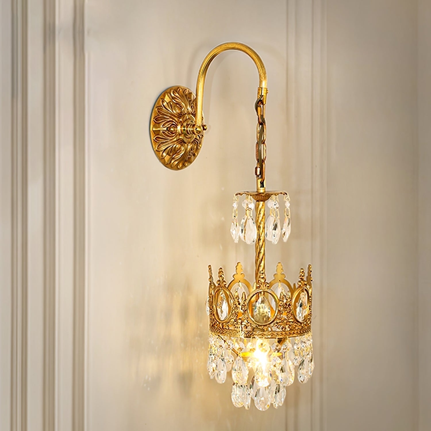 Qelin Crystal Crown Wall Light