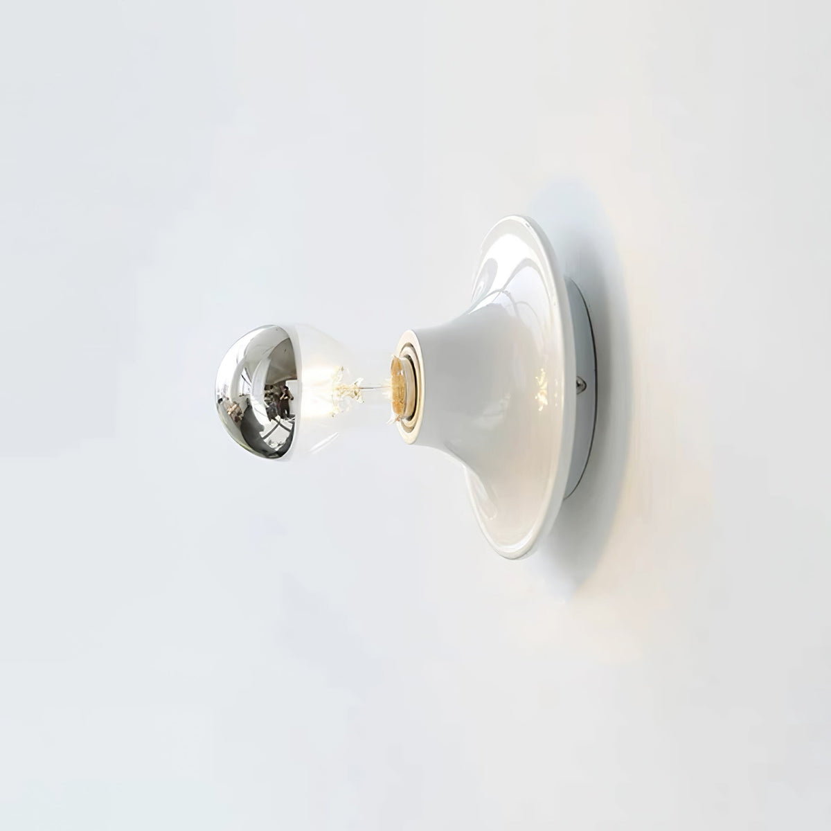 Tononalo Cone Wall Light