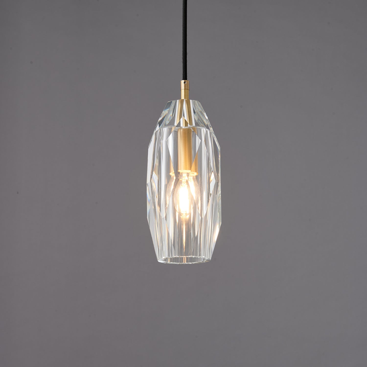 Lekopeza Pendant Light