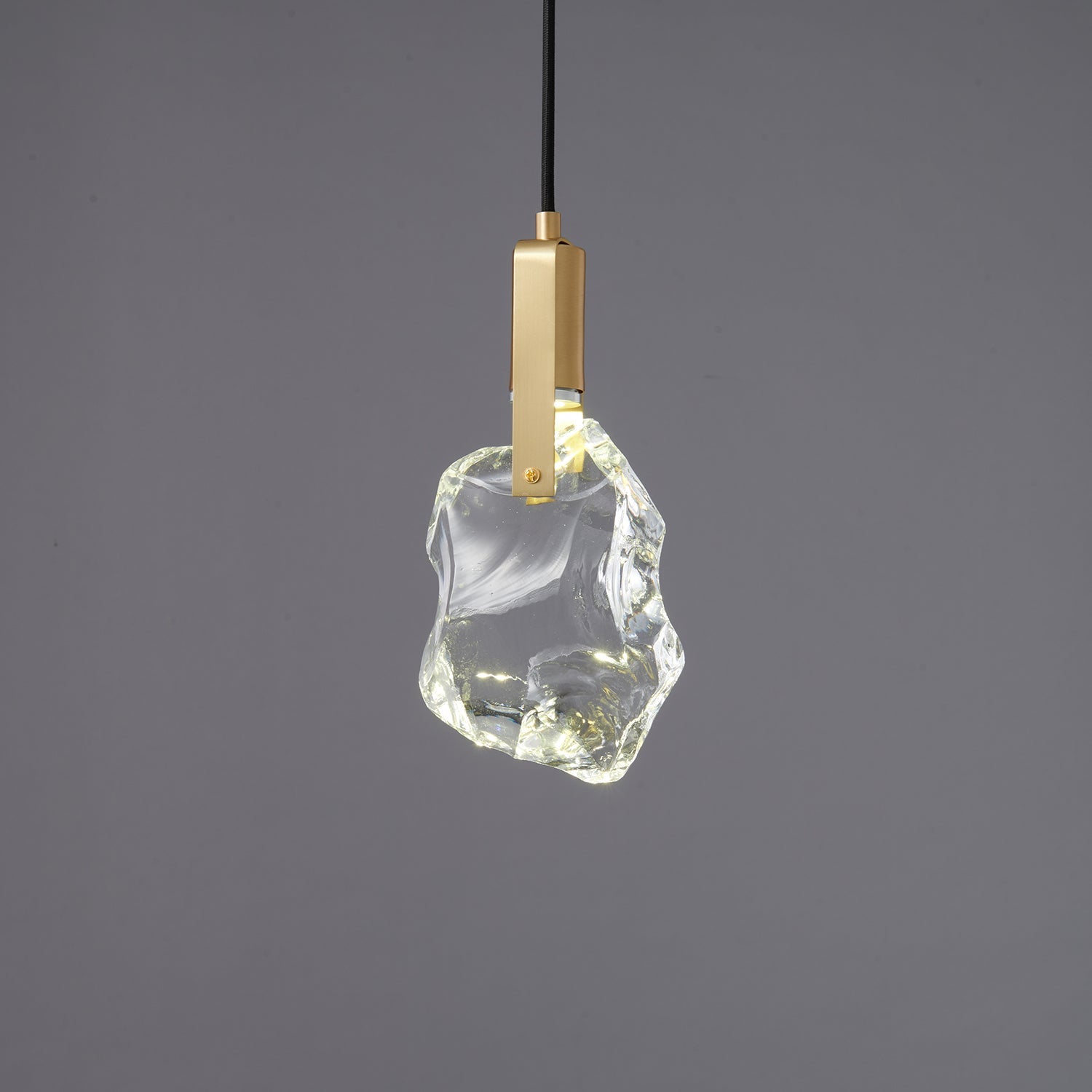 Lekopeza Pendant Light