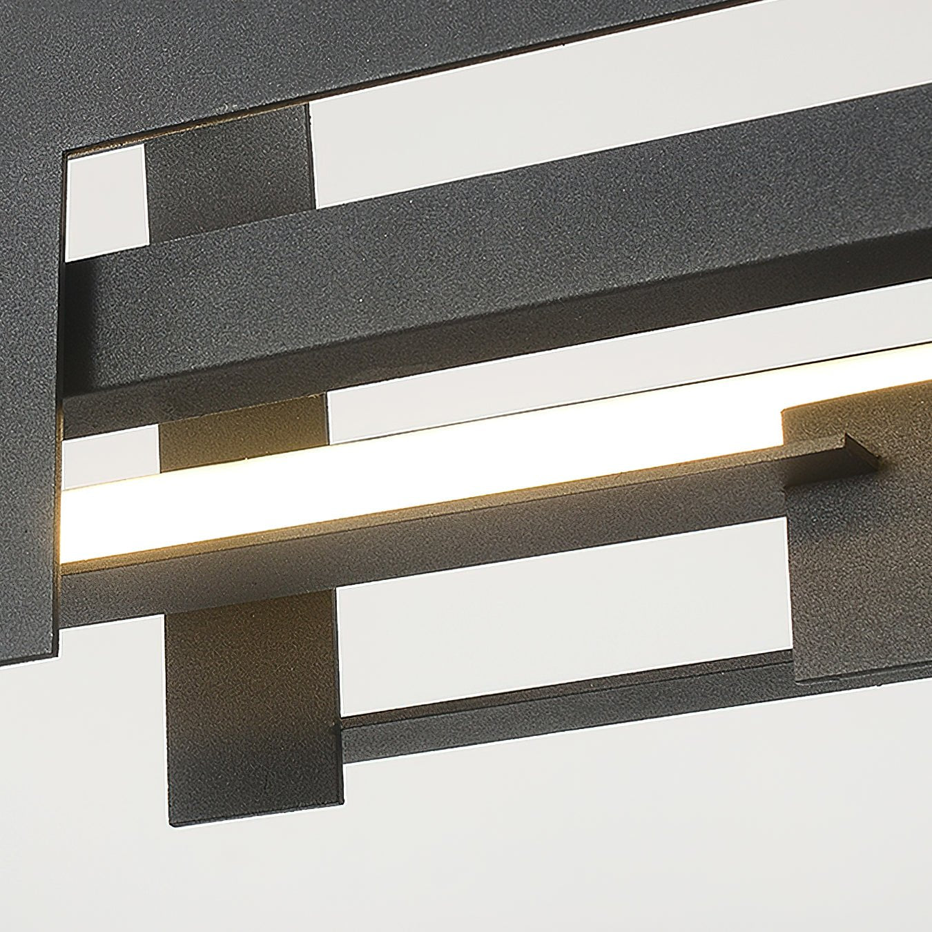 Eithinzo Pendant Light