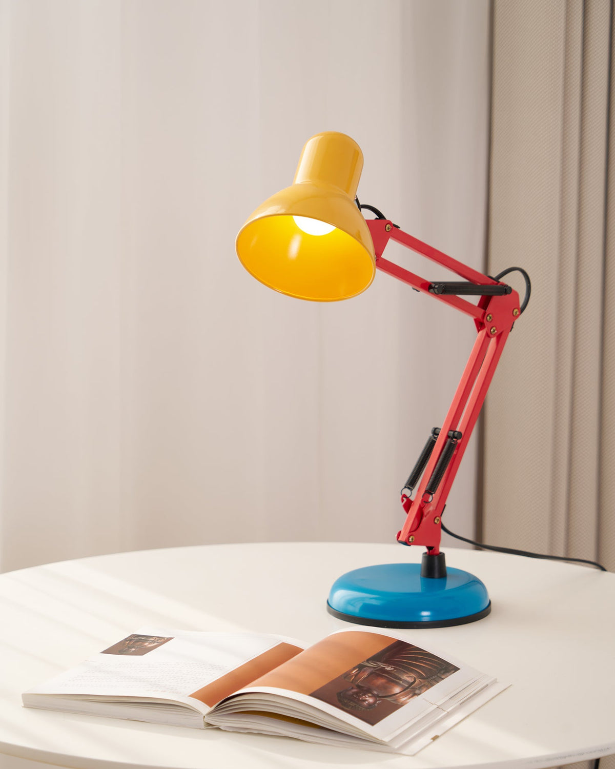 Honam Memphis Table Lamp