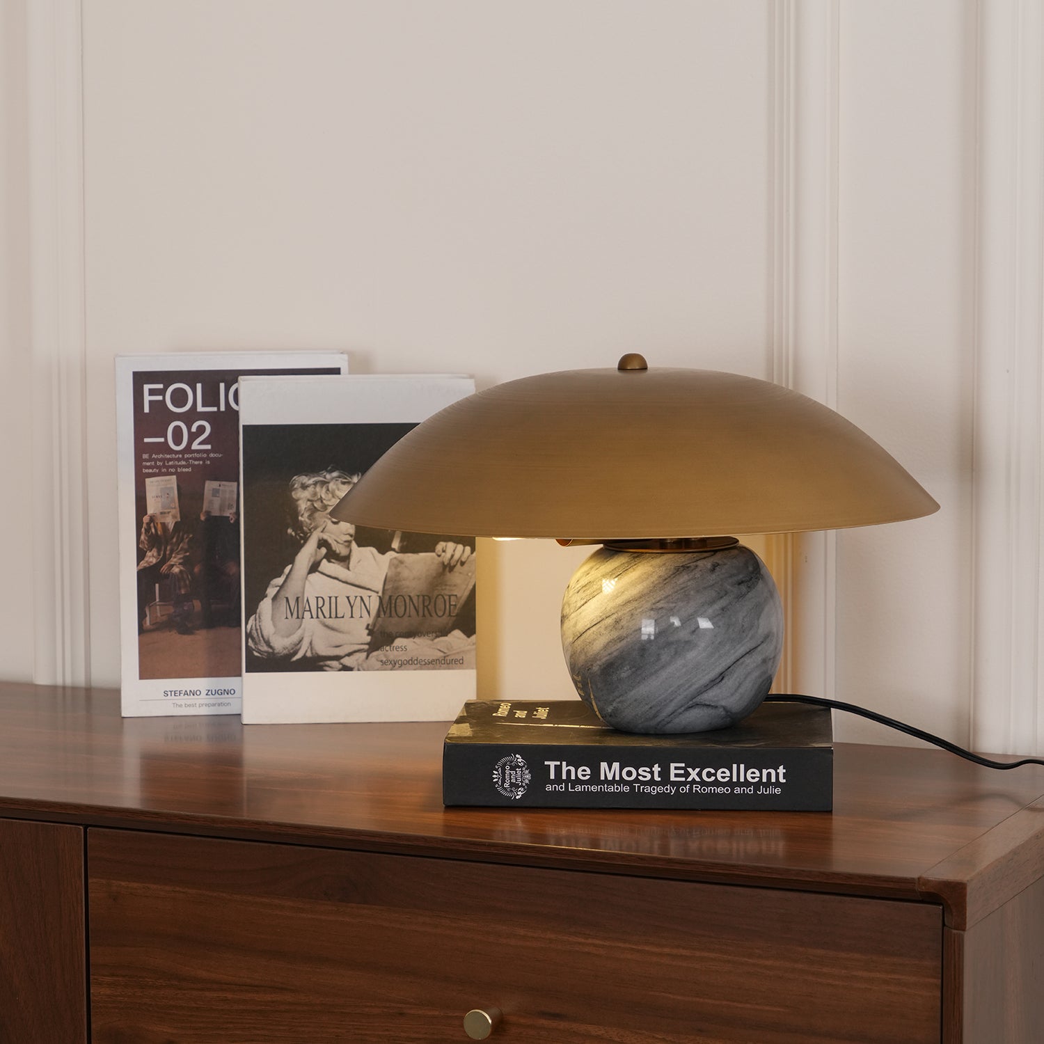 Fenaso Marble Table Lamp