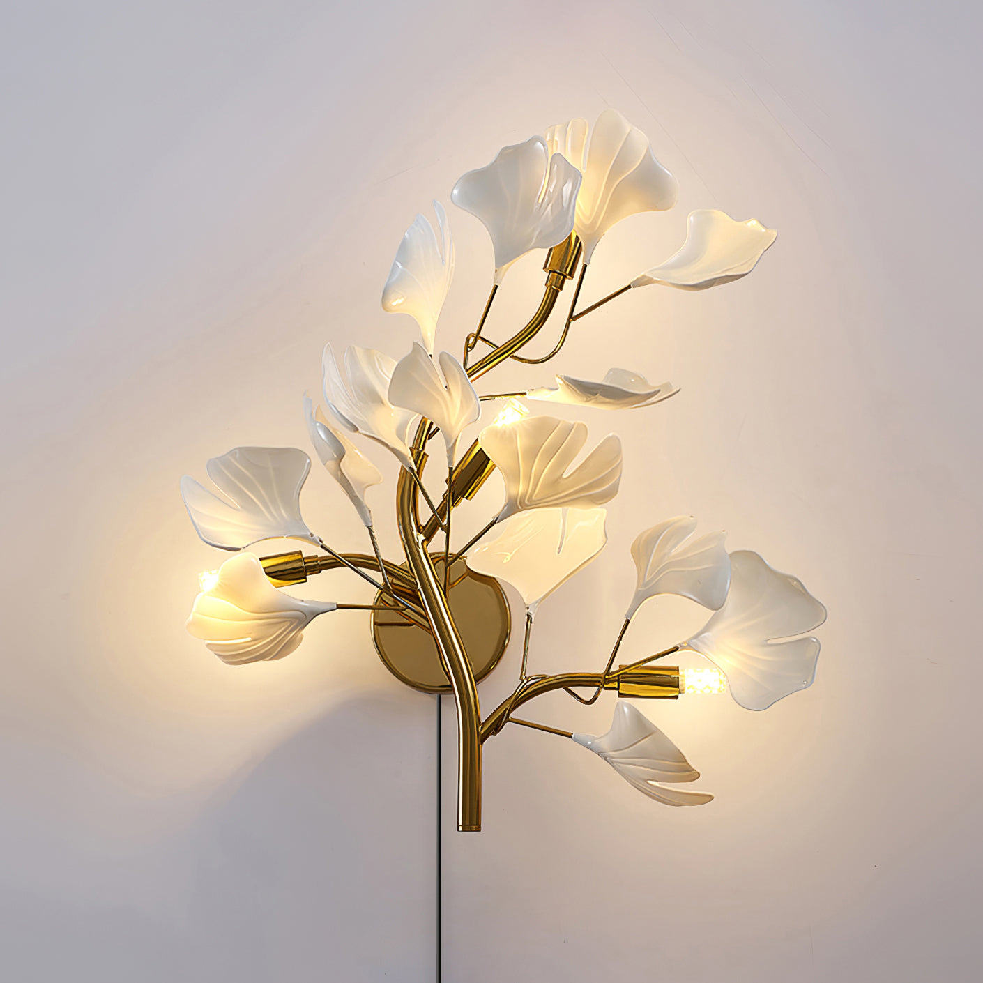 Egiso Flower Wall Light