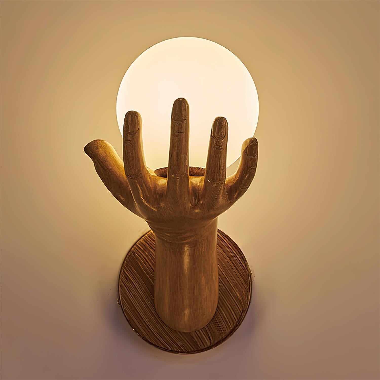 Ivelor Light Bearer Wall Light