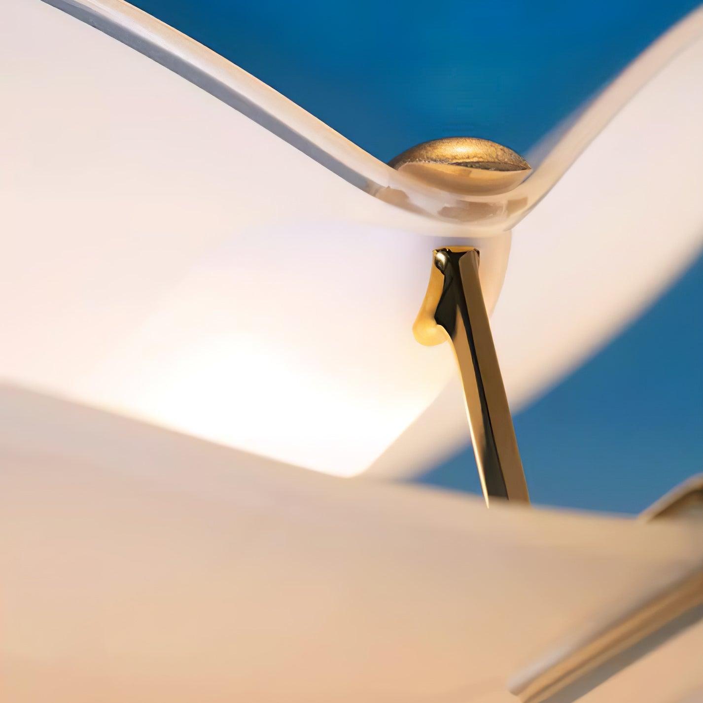Telfa Tripod Floor Lamp