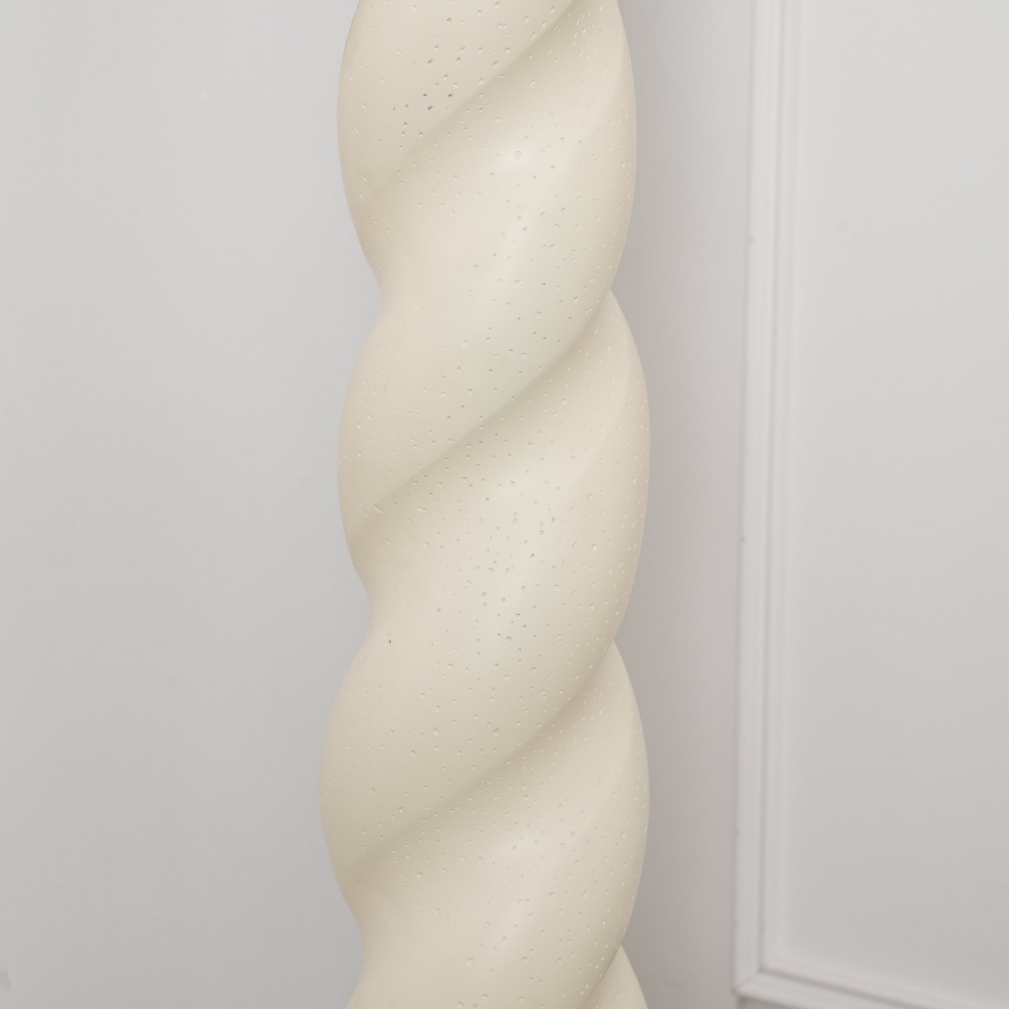 Yesoni Twist Floor Lamp