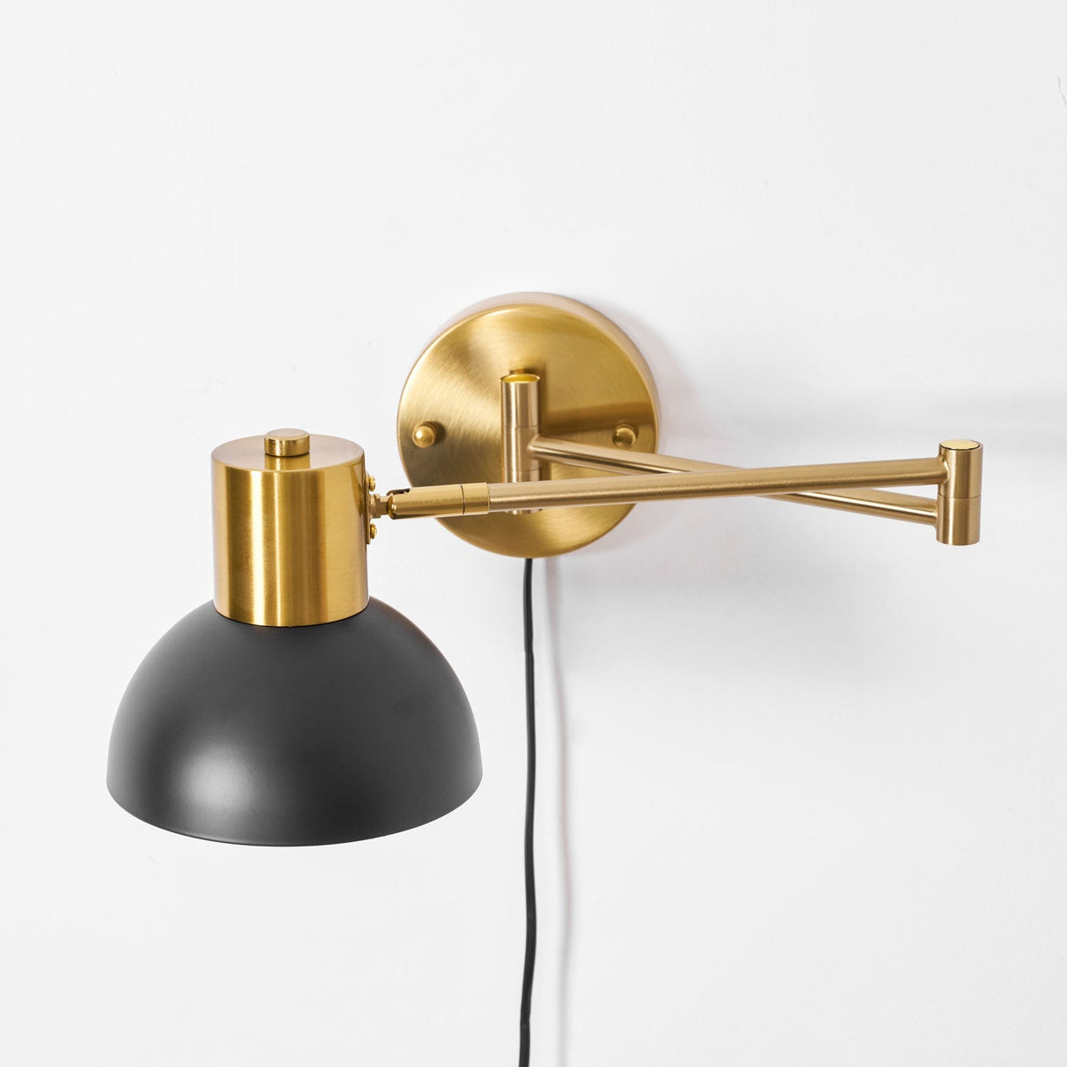 Coto Adjustable Wall Light