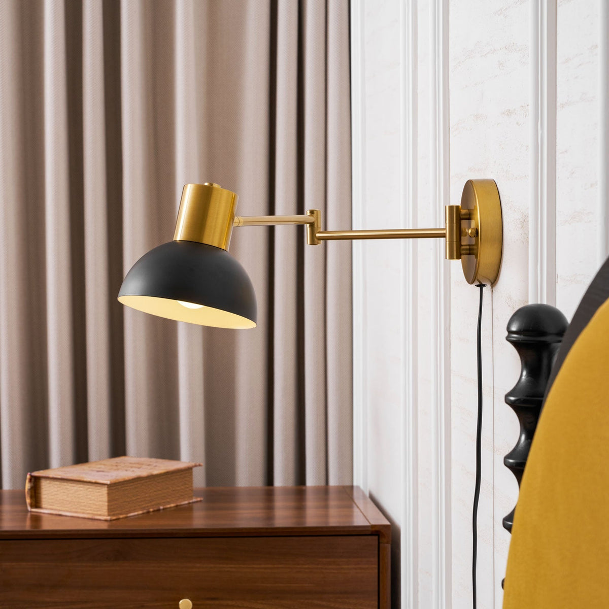 Coto Adjustable Wall Light