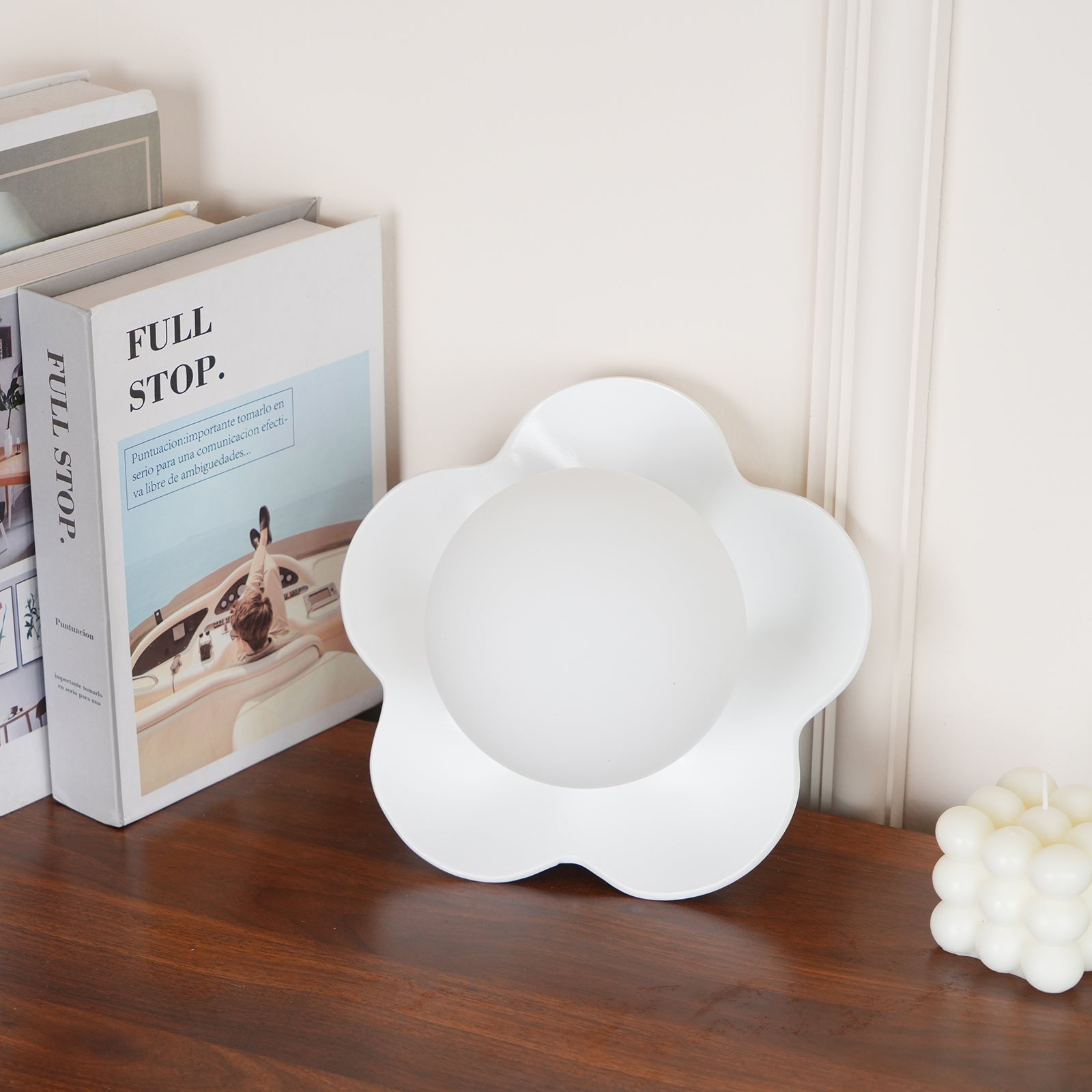 Selani Flower-Shaped Wall Light
