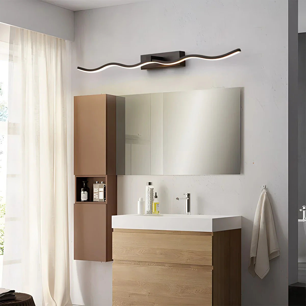 Vinaty Linear Wall Light