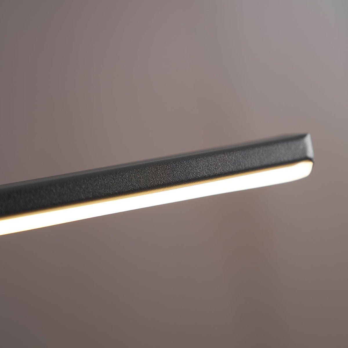 Disumo Linear Pendant Light