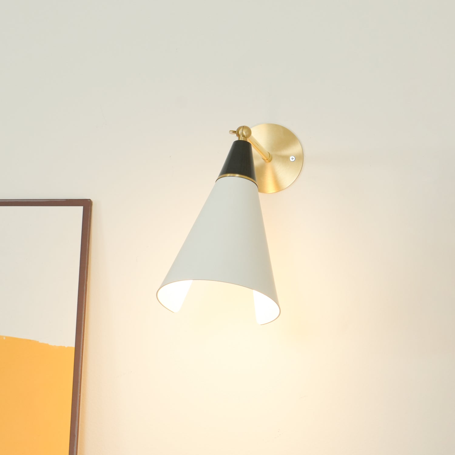 Mauge Wall Light