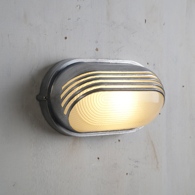 Praris Outdoor Wall Light